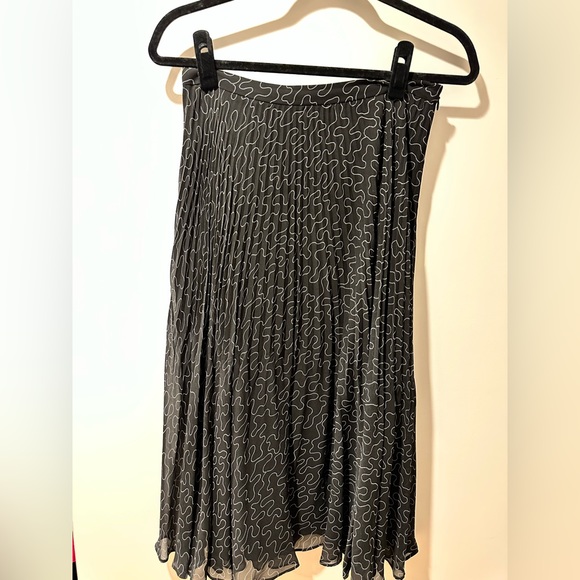 Club Monaco Pleated Skirt - Picture 1 of 2